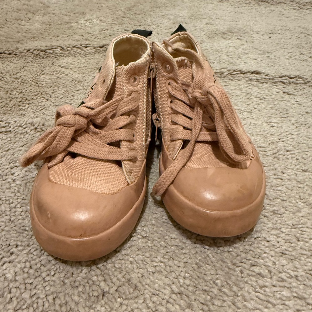 Tan High-Top Sneakers Minnie